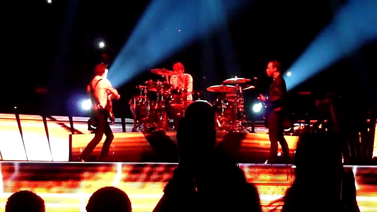 Muse - Unsustainable, Manchester Arena, 11/01/2012