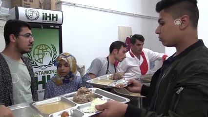 İhtiyaç Sahipleri İftar Sofrasında Buluştu