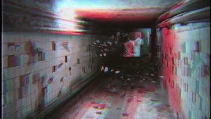 Fantasma atravessando a rua é flagrado em vídeo!!!