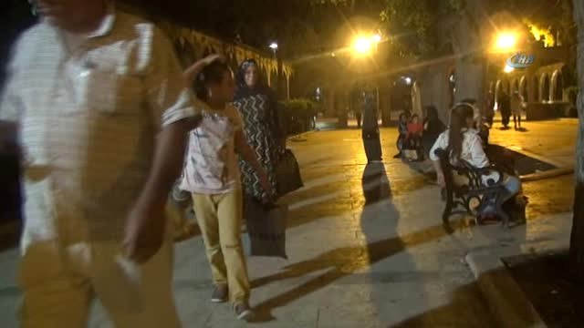 Binlerce Kişi Ramazan Ayını Son Teravih Namazıyla Balıklıgöl'de Uğurladı- Şanlıurfa'da Son Teravih...