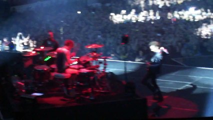 Muse - Unsustainable, Helsinki Hartwall Arena, 12/10/2012