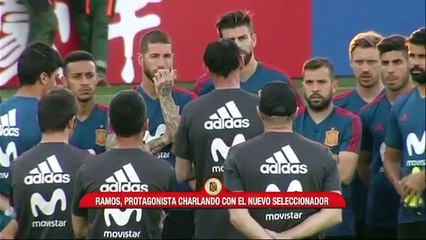 El saludo con guiño de Sergio Ramos a Fernando Hierro en la charla de su primer entrenamiento