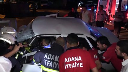 Otomobil beton bariyere çarptı: 1 yaralı - ADANA