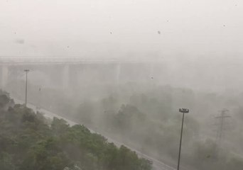 Severe Storm Causes Near White-Out Conditions in Toronto