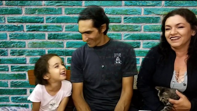 reto 5 minutos maquillando con la mano izquierda