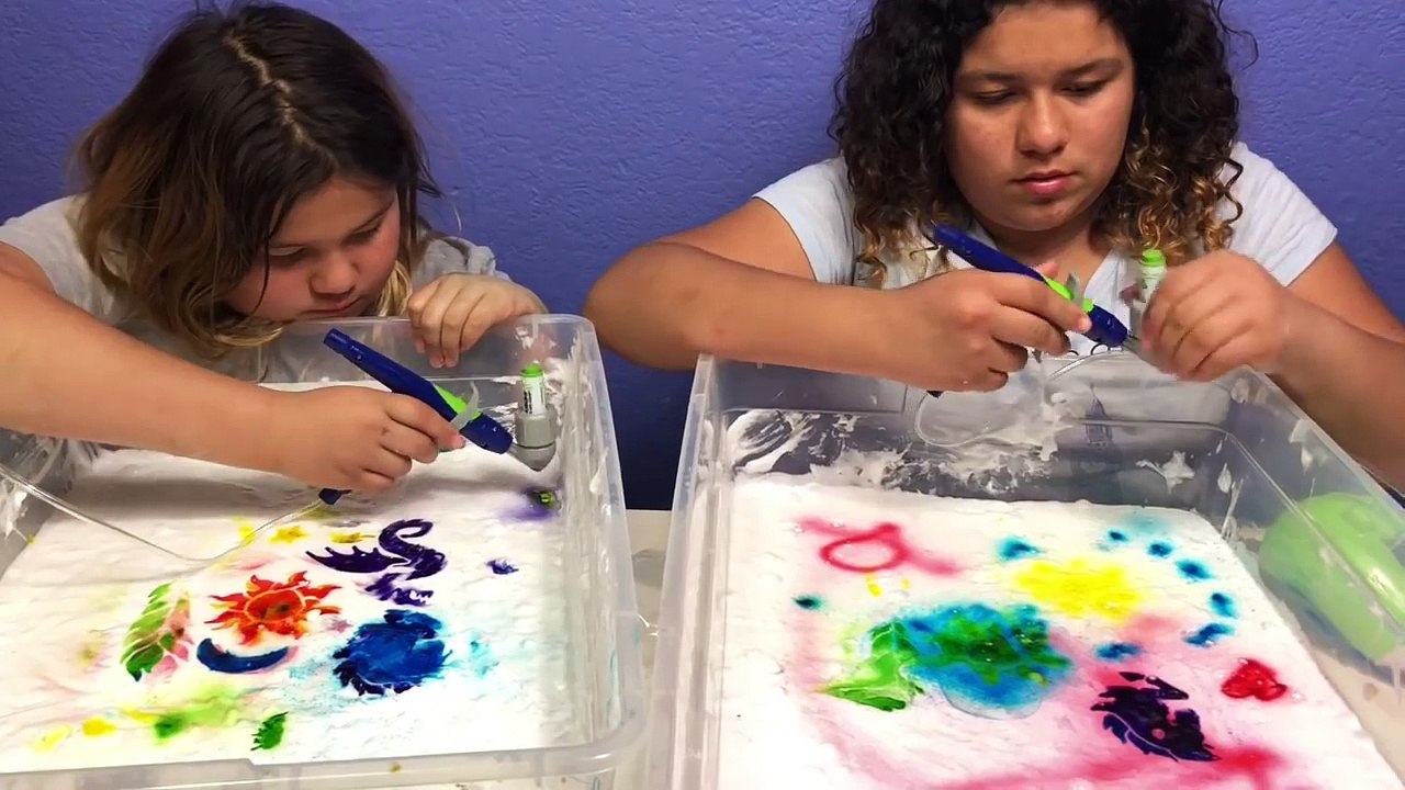 1 GALLON OF FLUFFY GRAFFITI SLIME VS 1 GALLON OF FLUFFY GRAFFITI SLIME - MAKING GIANT FLUFFY SLIMES