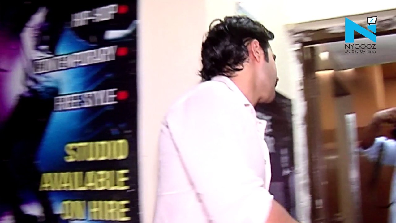 Varun Dhawan spotted watching Jurassic Park in...