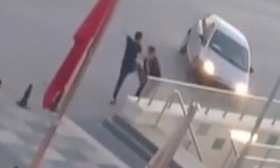 Kaza sonrası konuşmaya gelen sürücüye saldırdı, dayak yedi