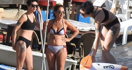 Rol Aldığı Dizisi Final Yapan Birce Akalay Bodrum Tatilinde Kürek Çekti