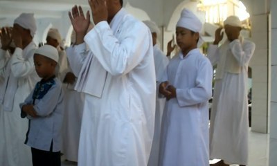 Jemaah Syahadatain Gelar Salat Id Lebih Awal
