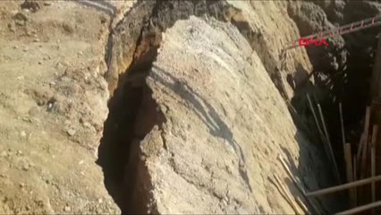 Kocaeli Çöken Yolun Altında Kaldı