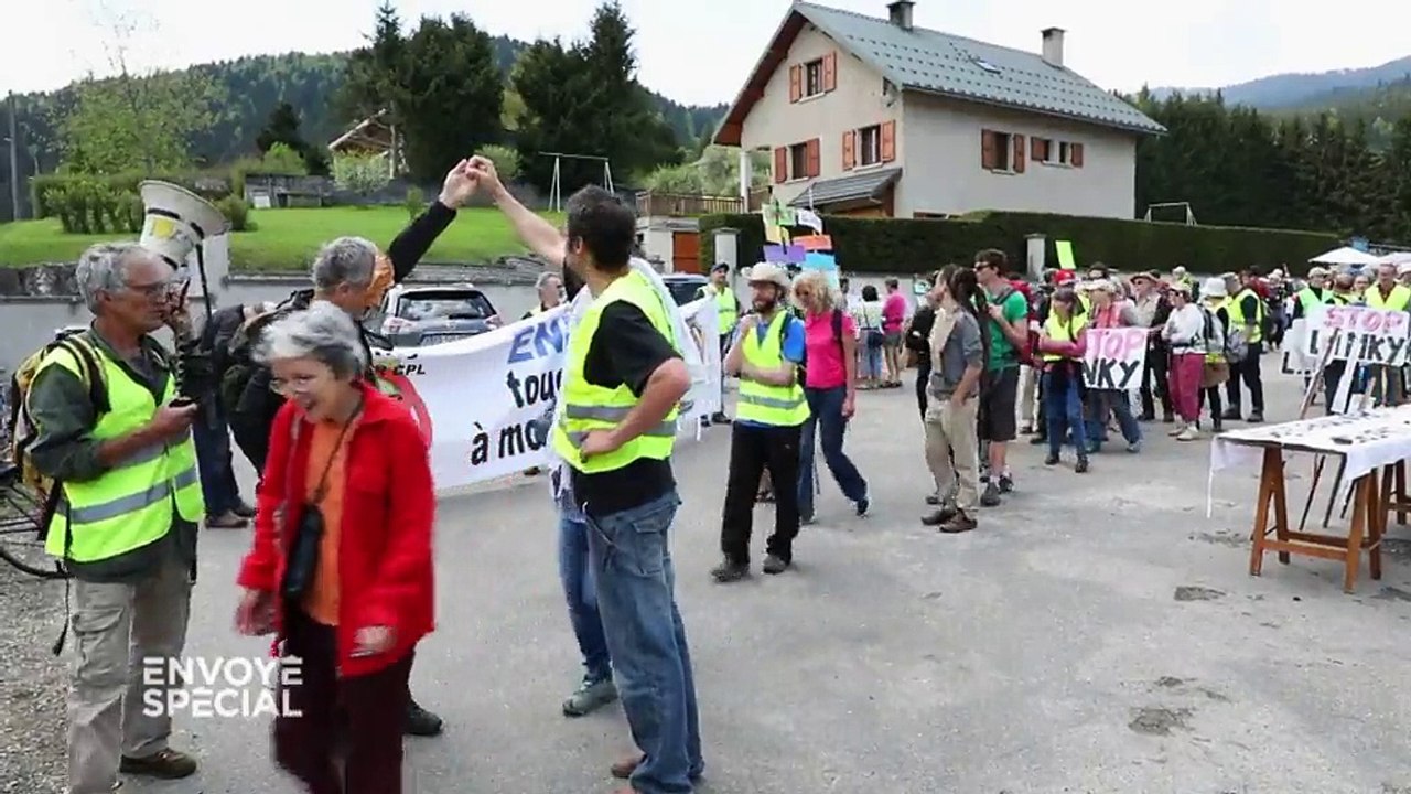 "Factures en hausse, installateurs agressifs, accès à des données personnelles"... qu'est-ce qui électrise les opposants au compteur Linky ?