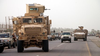 معارك الحديدة.. قصف بارجة إماراتية وإفشال إنزال بحري