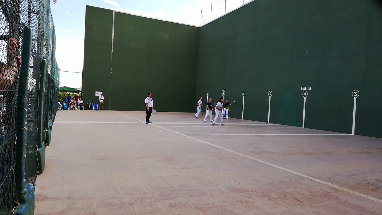 Frontenis 1ª ronda cto de España ultimo tanto emocionante set 1 Portacoeli B vs Incusa B