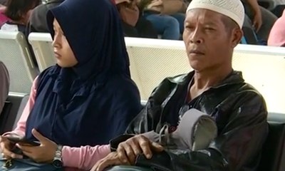 Kamis (14/6), Stasiun Pasar Senen Masih Dipadati Pemudik