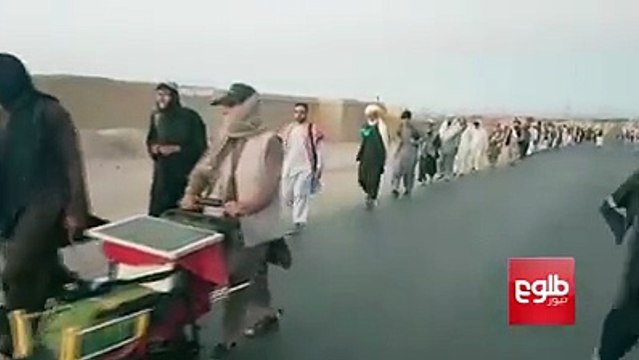 Peace activists continue their long walk from Helmand to Kabul in a bid to highlight the need for an end to the war. The activists will spend Wednesday night at