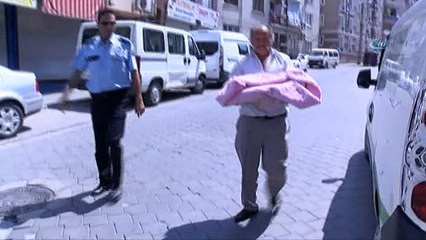 İran asıllı 4 aylık bebek yatağında ölü bulundu