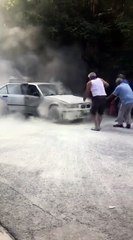 Φωτιά σε όχημα εν κινήσει στο Παγκράτι