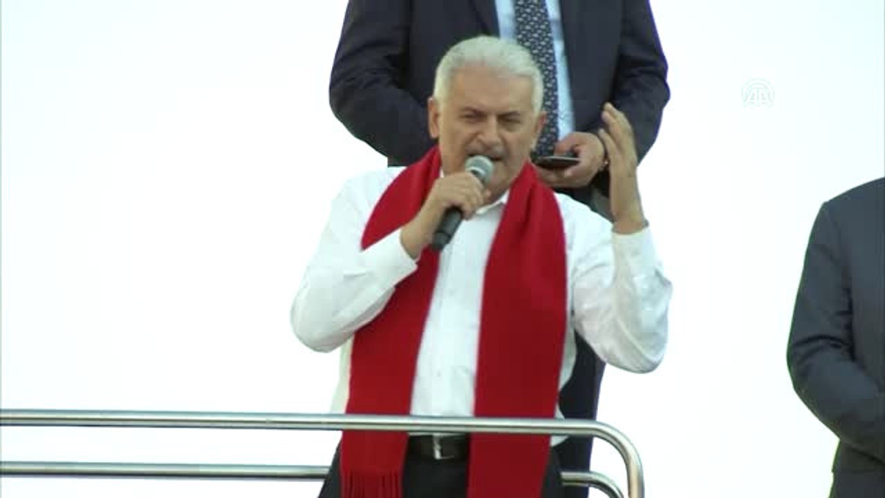 Başbakan Yıldırım: "Bunlar Diyor Ki Recep Tayyip Erdoğan Gitsin de Ne Olursa Olsun"