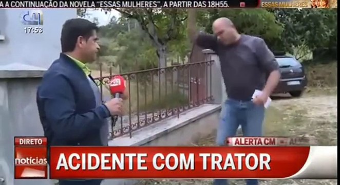 Repórter da CMTV invade privacidade e quase leva na boca em direto