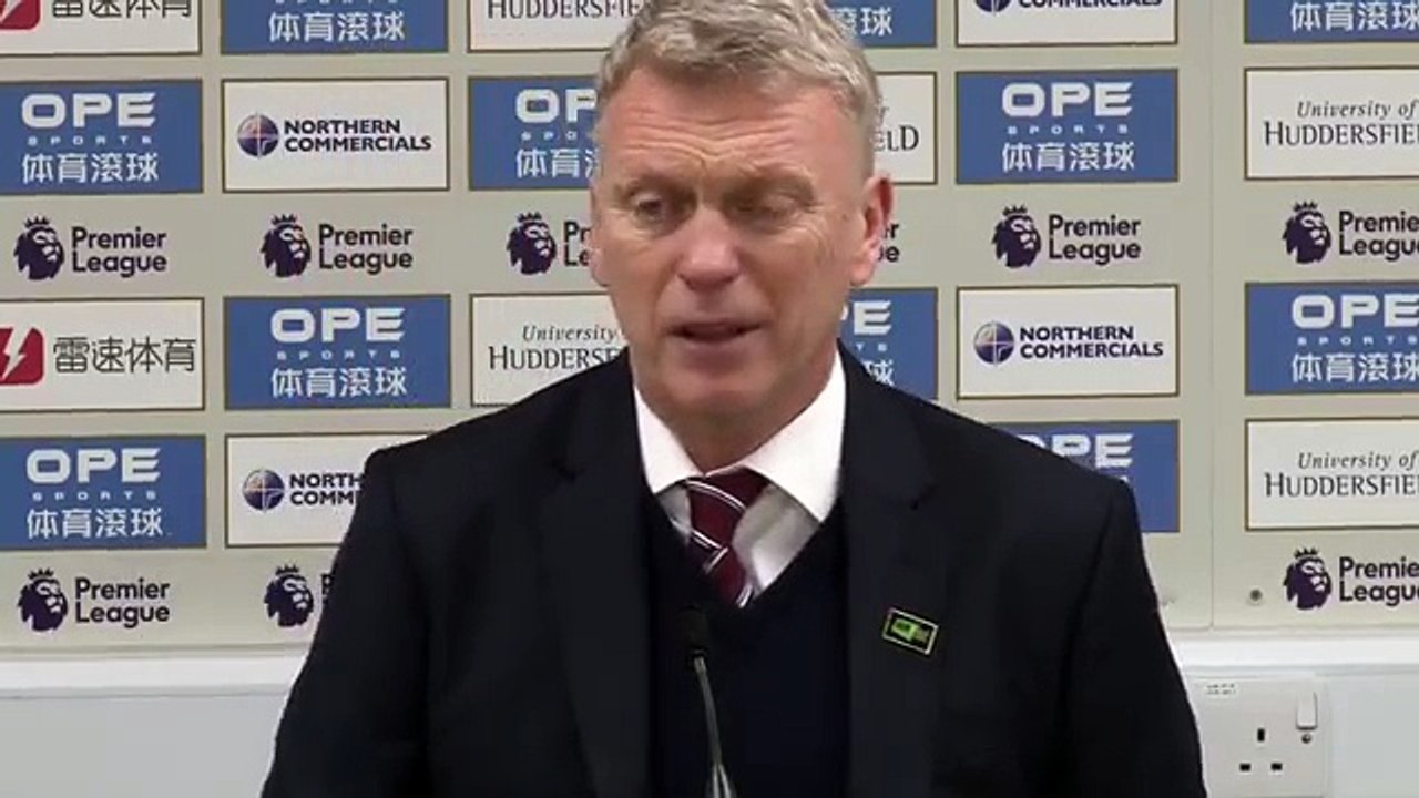 West Ham United Football Club‬, ‪Tony Henry‬, ‪David Moyes‬, ‪Brighton & Hove Albion Football Club‬‬