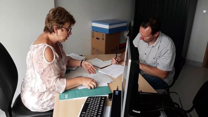 Les parents déclarent leurs enfants à la maternité