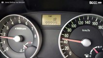 Jovem celebra 100 mil km no seu carro