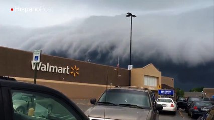 Iba de compras y captó una tormenta digna de una película de ciencia ficción