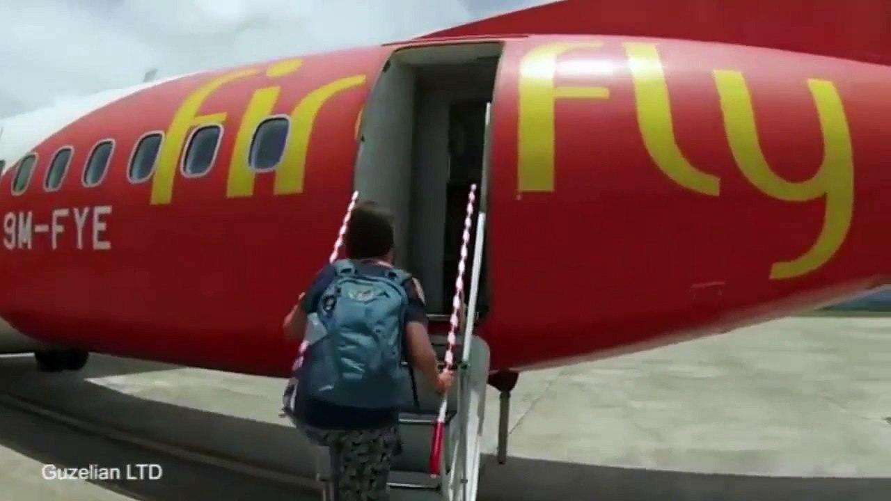 Un couple voyage seul dans un avion de ligne... Chanceux