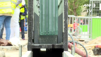 Vidros anti-terrorismo na Torre Eiffel