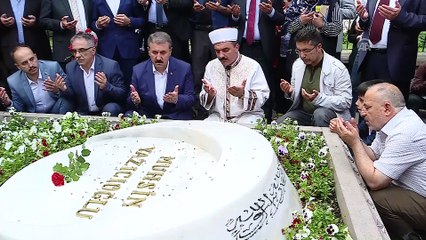 BBP Genel Başkanı Destici, bayram namazını Taceddin Dergâhı'nda kıldı - ANKARA