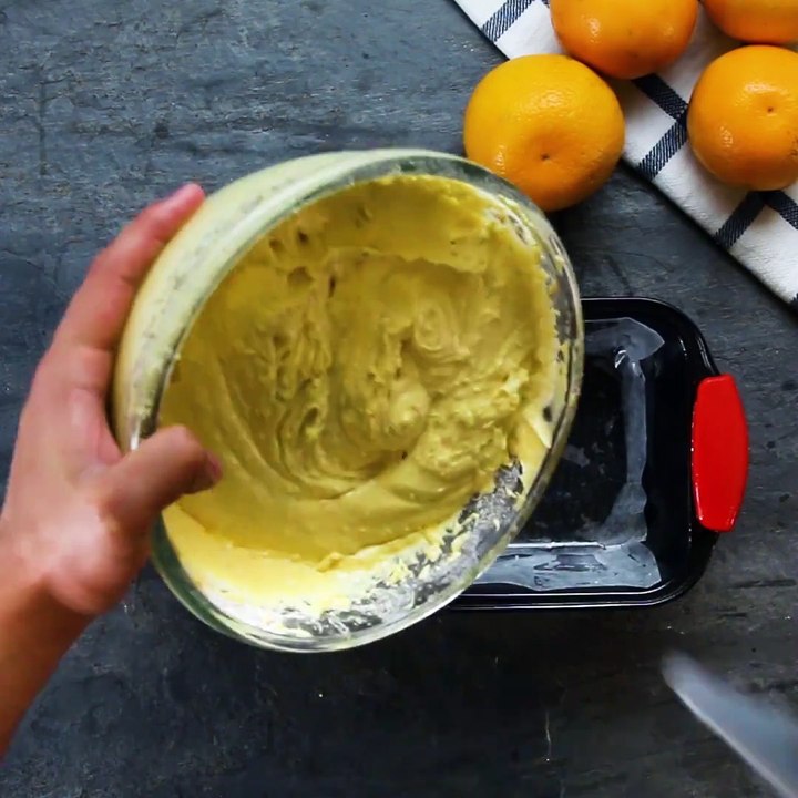 Diesen Zitronenkuchen backst du mit Leichtigkeit selbst: Hier unser Rezept zum Glück:Hier das ganze Rezept: