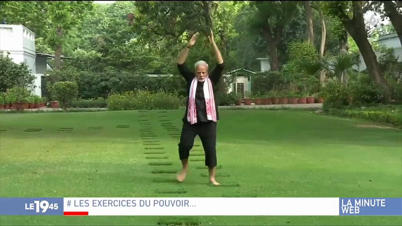 Le Premier Ministre Indien fait le buzz sur les réseaux sociaux en donnant des cours... de yoga ! Regardez