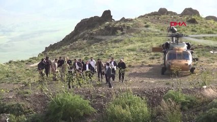 Hakkari Bakan Soylu, Bayram Namazını Yüksekova'da Kıldı Hd