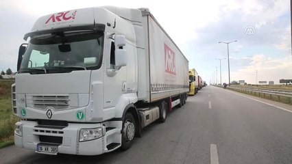 Tır Şoförleri Bayrama Kuyrukta Girdi