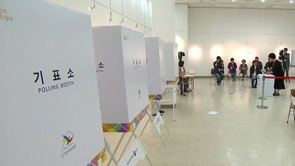 민심 '풍향계' 수도권...차분하게 투표 진행 / YTN