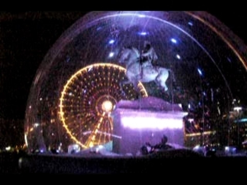 Lyon fête des lumières 07 Boule de neige