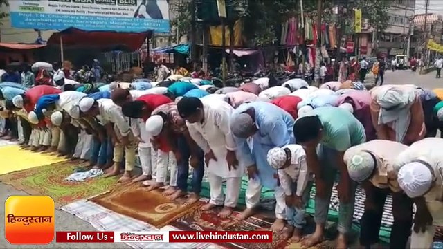 अलविदा जुमे पर नमाज अदा करने को मस्जिदों में अकीदतमंदों की उमड़ी भीड़