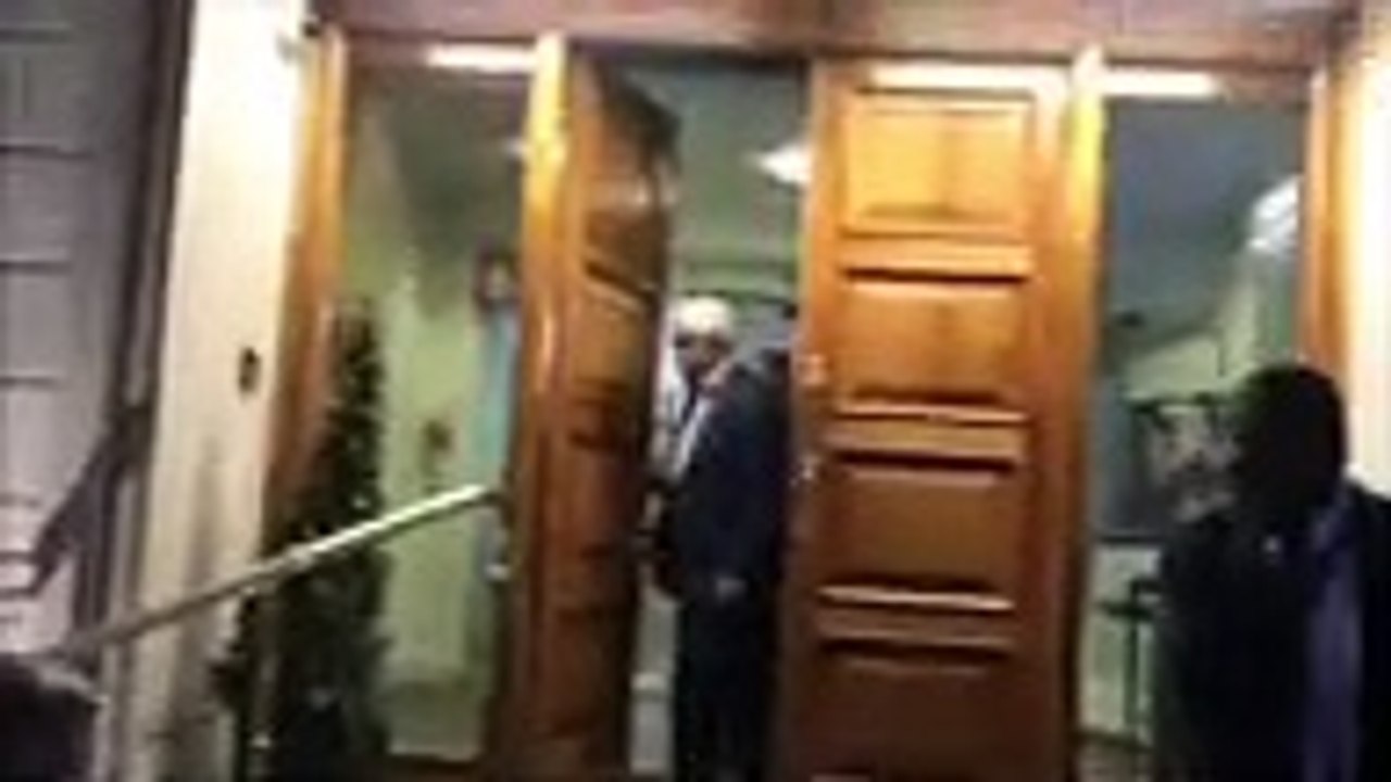 Nawaz Sharif and Maryam Nawaz looked shattered_deeply saddened coming out of the hospital