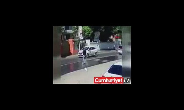 Fren yerine gaza bastı! Facia anı kamerada