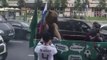 Voilà ce qu'on croise en russie pour le Mondial 2018 : un ours en voiture qui fait du vuvuzela