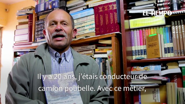 José Alberto Gutierrez récupèe des livres jetés afin qu'ils puissent être réutilisés par les enfants pauvres