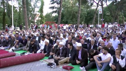 Balkanlar'da Ramazan Bayramı coşkusu - TİRAN