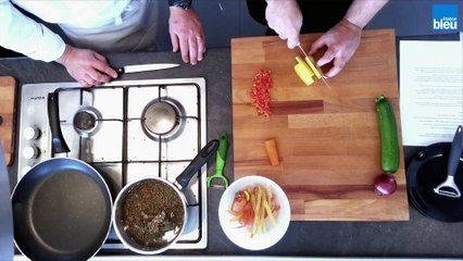 France Bleu Pays d'Auvergne vous offre votre premier cours de cuisine en vidéo ! Deuxième étape : la préparation des légumes