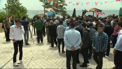 Bitlis- İyi Parti Cumhurbaşkanı Adayı Meral Akşener Vatandaşlarla Bayramlaştı- 6