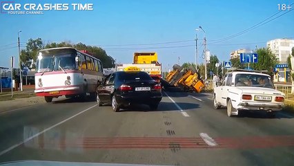16.Car Crashes & Road Rage Compilation - August 2015 - episode #85 HD