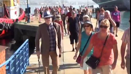 Antalya’ya Denizden ve Havadan Turist Yağdı