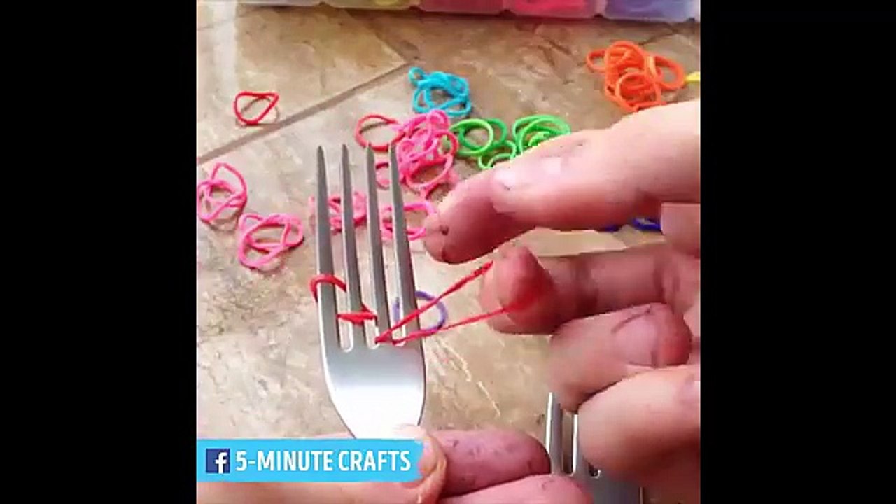 Rainbow loom bracelet - 5-Minute Crafts News -