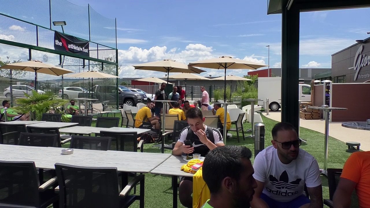 Alpes-de-Haute-Provence : les clients de SIMC Matériaux se sont détendus sur le gazon !