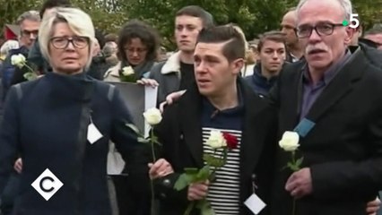 La fascination pour les faits divers - C à Vous - 15/06/2018